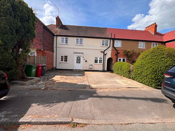 3 Bedroom Terraced House To Rent In Beech Road, Slough, SL3