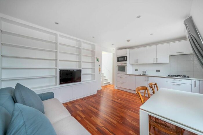 1 Bedroom Flat To Rent In Chepstow Road, Notting Hill, London, W2