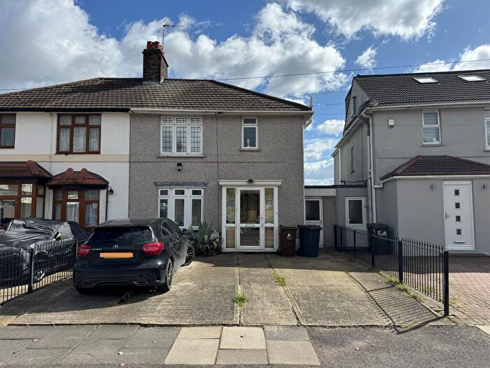 3 Bedroom Semi Detached House For Sale In Blake Avenue, Barking, IG11