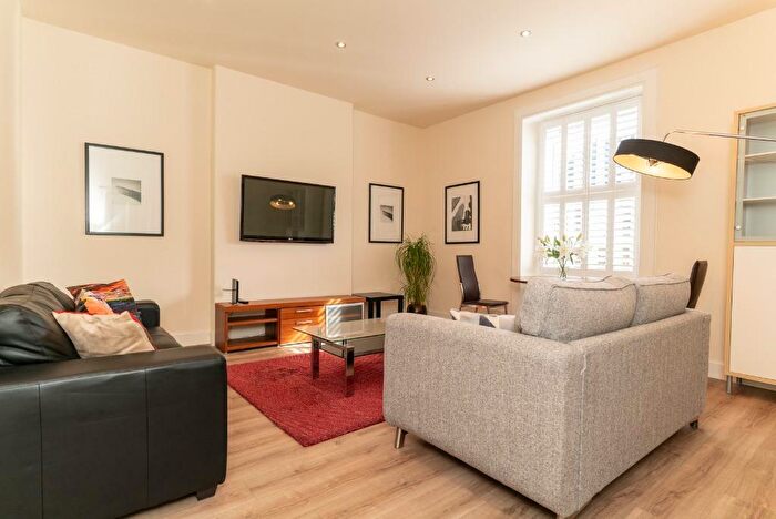 2 Bedroom Terraced Bungalow To Rent In T – Devon Place, Edinburgh, EH12