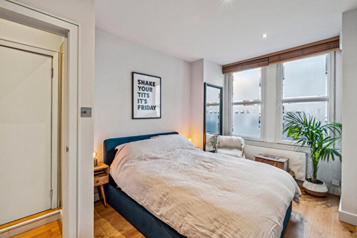 2 Bedroom Flat For Sale In Dorothy Road, London, SW11
