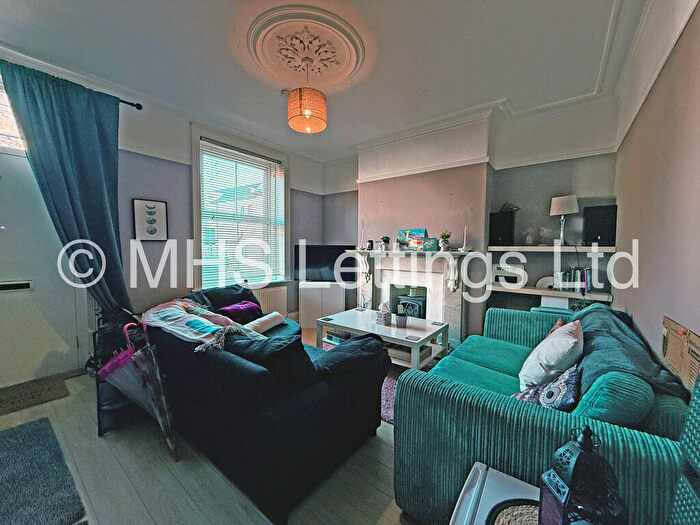 3 Bedroom Terraced House To Rent In Cross Chapel Street, Leeds, LS6