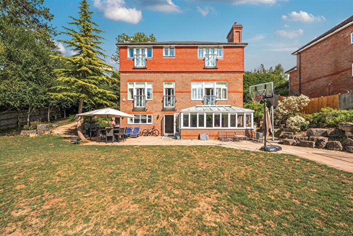 5 Bedroom Detached House For Sale In Chipstead, CR5