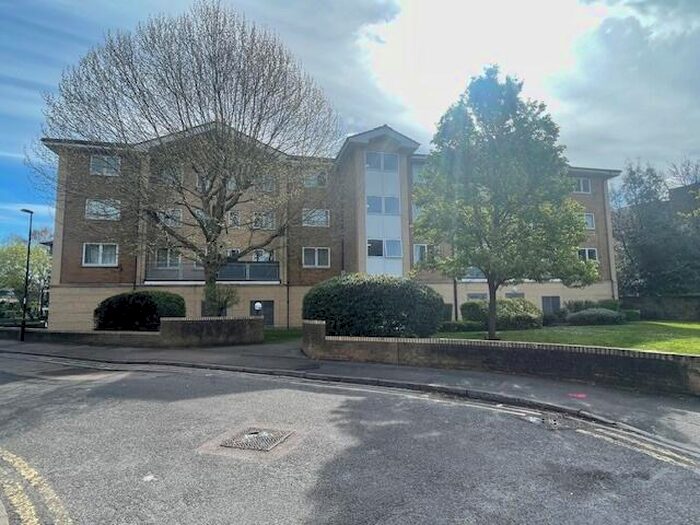 2 Bedroom Flat To Rent In Woburn Rd, Croydon, CR0