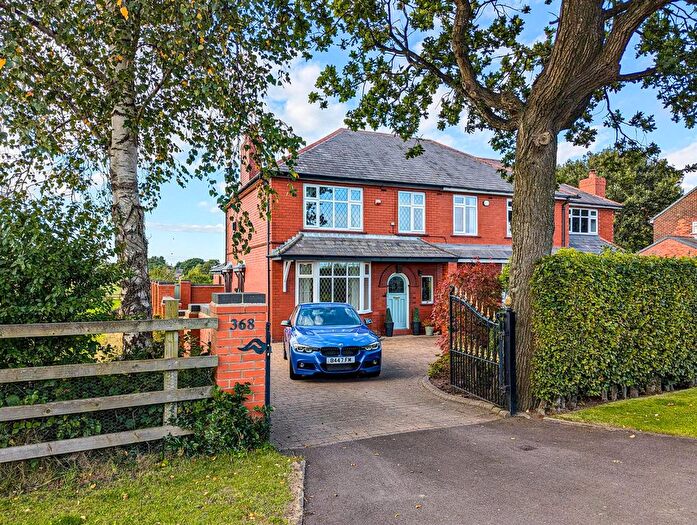 3 Bedroom Semi-Detached House For Sale In Newton Road, Lowton, Warrington, WA3