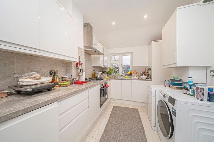 2 Bedroom Terraced House For Sale In Andover Road, Twickenham, TW2