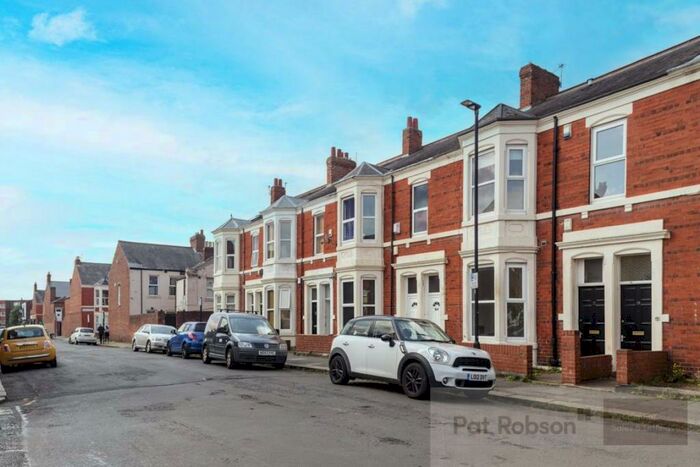 3 Bedroom Property To Rent In Lonsdale Terrace, NE2