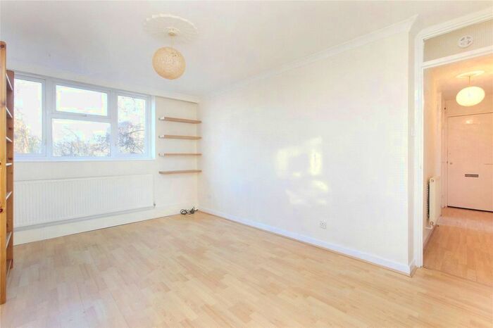 1 Bedroom Flat To Rent In Wayford Street, Battersea, London, SW11