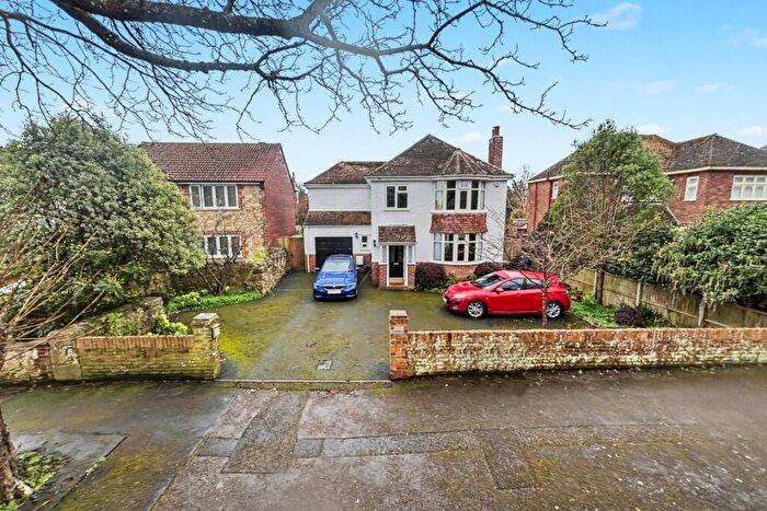 4 Bedroom Detached House For Sale In Rodwell, DT4