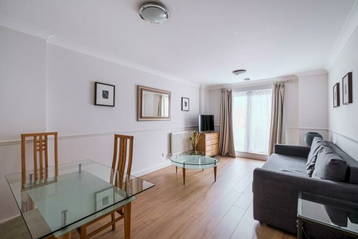 1 Bedroom Apartment To Rent In High Timber Street, Epc:B, EC4