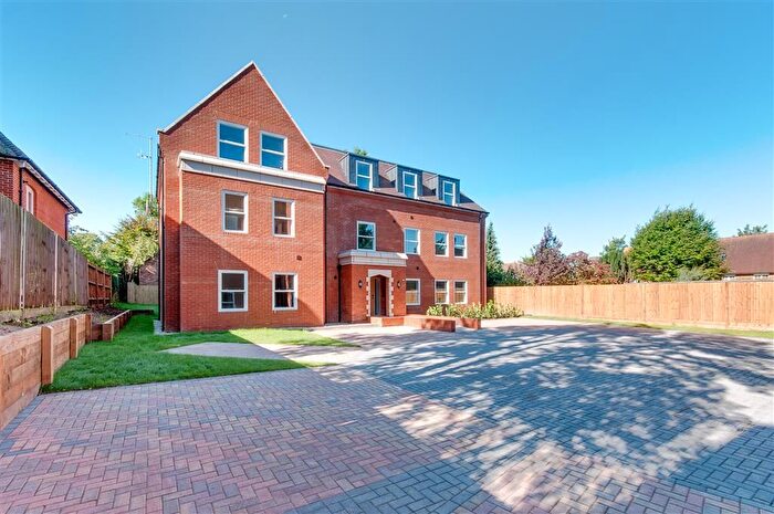 2 Bedroom Flat To Rent In New Dover Road, Canterbury, CT1