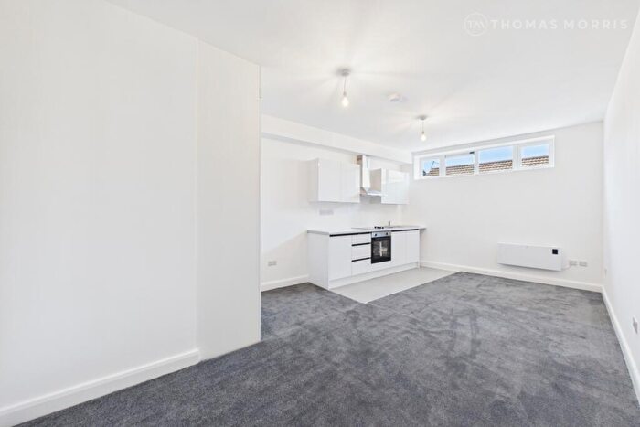 1 Bedroom Apartment To Rent In - High Street, St Neots, PE19
