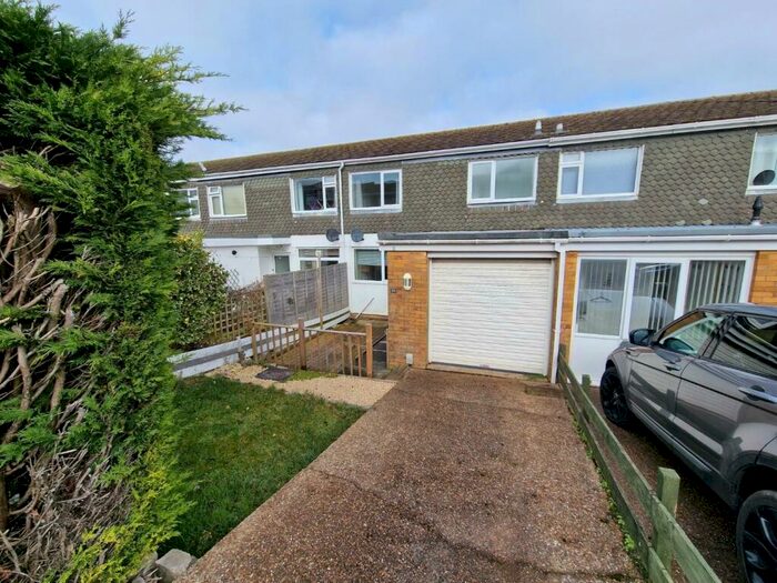 3 Bedroom Terraced House To Rent In Uppercliff Drive, Penarth, CF64