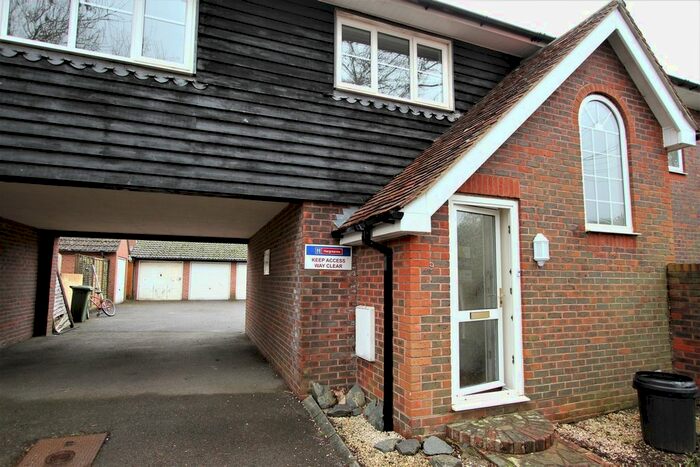 2 Bedroom Flat To Rent In Brookenbee Close, Rustington, BN16