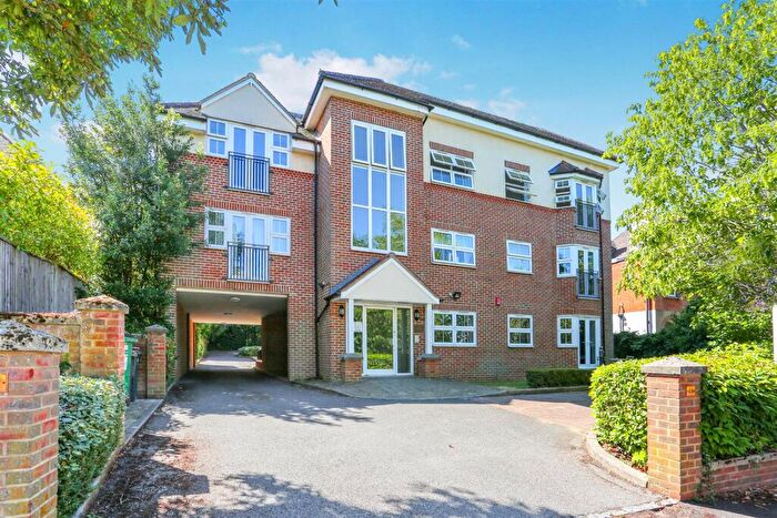 2 Bedroom Flat For Sale In Eaton Road, Sutton, SM2