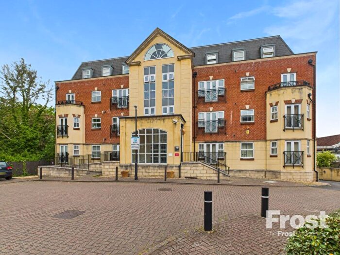 2 Bedroom Apartment For Sale In Post Office Lane, Beaconsfield, Buckinghamshire, HP9