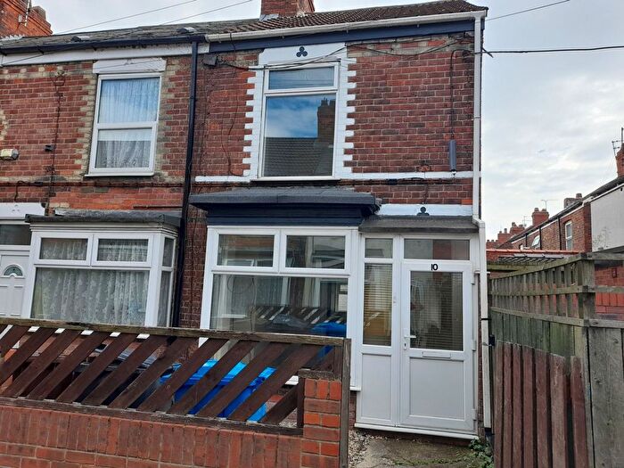 2 Bedroom End Of Terrace House To Rent In Sculcoates Lane, Hull, HU5