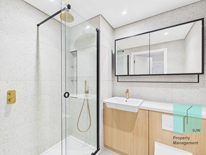 2 Bedroom Apartment To Rent In Cendal Crescent, Bouchon Point, E1