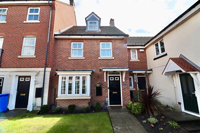 3 Bedroom Town House For Sale In Conisborough Mews, Brough, HU15