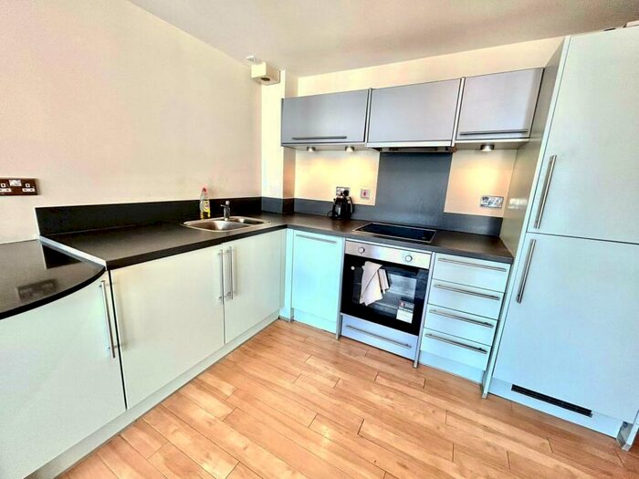 2 Bedroom Apartment To Rent In The Arena, Nottingham, NG1