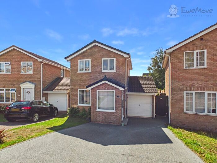 3 Bedroom Detached House For Sale In Bockland Close, Cullompton, Devon, EX15