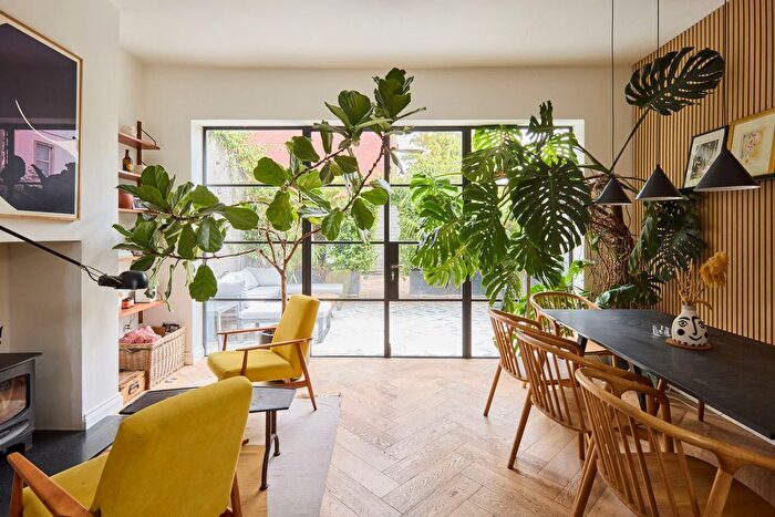 3 Bedroom End Of Terrace House For Sale In Brook Road, Montpelier, BS6