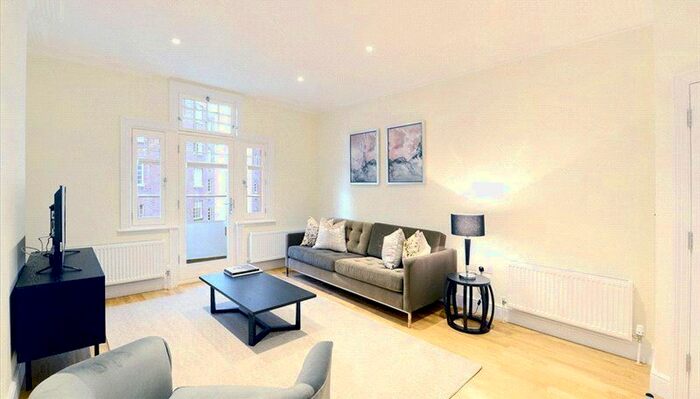 3 Bedroom Flat To Rent In Hamlet Gardens, London, W6