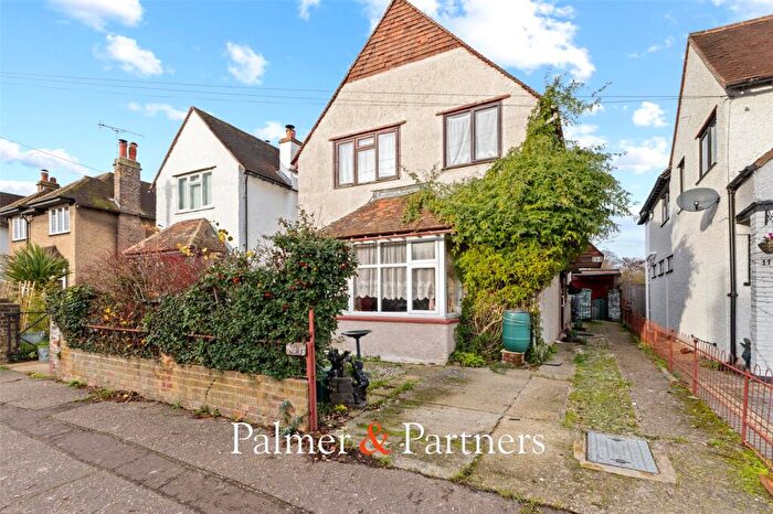 3 Bedroom House For Sale In Irvine Road, Colchester, Essex, CO3