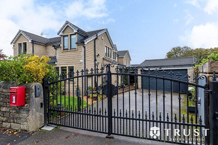 4 Bedroom Detached House For Sale In Deep Lane, Brighouse, HD6