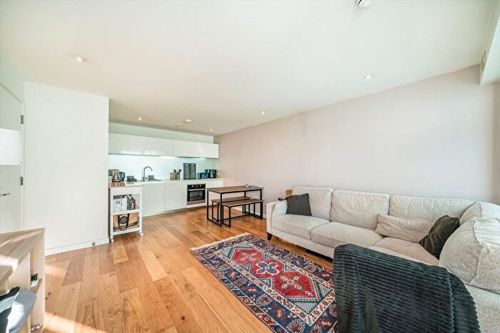 1 Bedroom Flat To Rent In Hardwicks Square, Wandsworth, SW18
