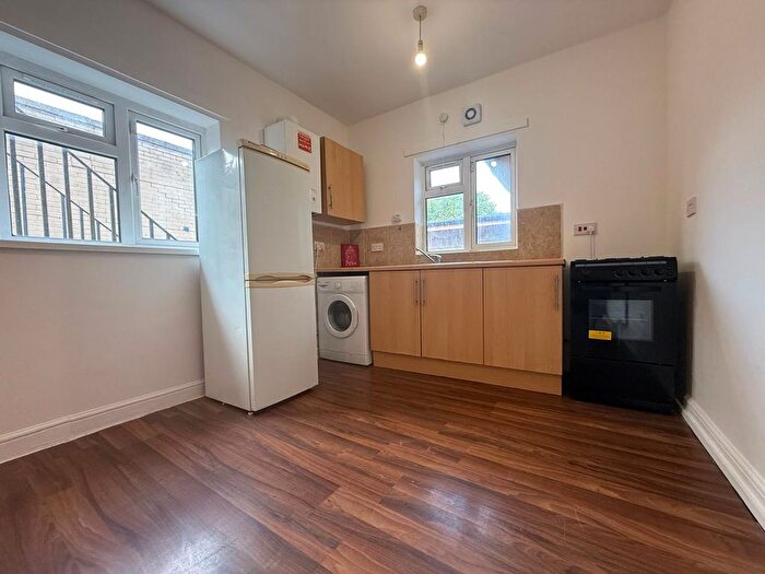1 Bedroom Studio To Rent In High Street North, Dunstable, LU6