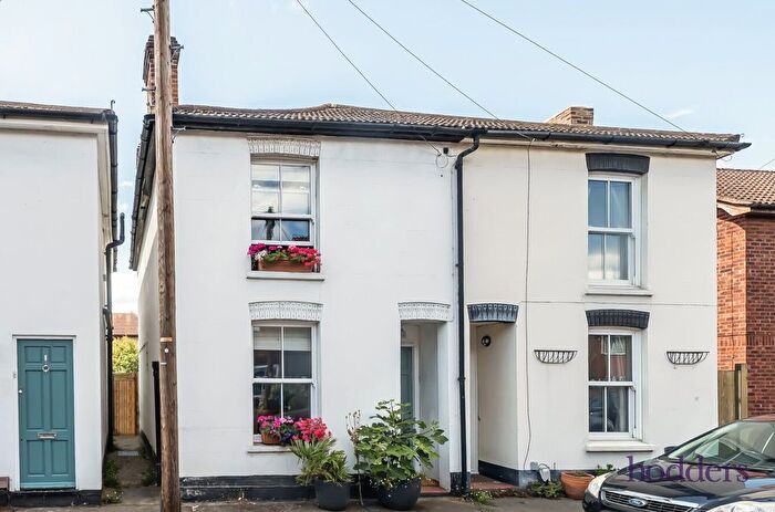2 Bedroom Semi Detached House For Sale In Albert Road, Addlestone, Surrey, KT15