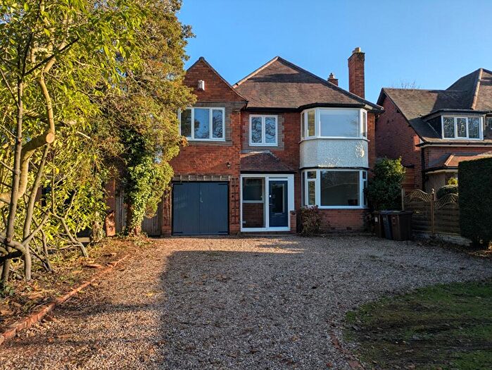 4 Bedroom Detached House To Rent In Warwick Road, Solihull, West Midlands, B91