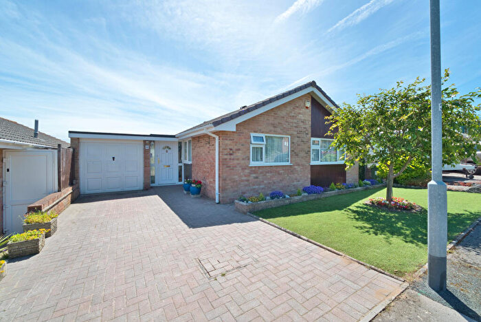 3 Bedroom Detached Bungalow For Sale In Ashbury Park, BS22