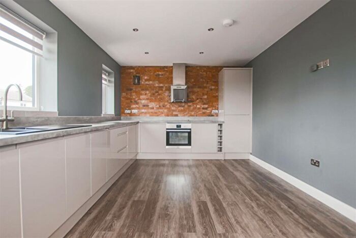 5 Bedroom Detached House To Rent In Carter Avenue, Hapton, BB11