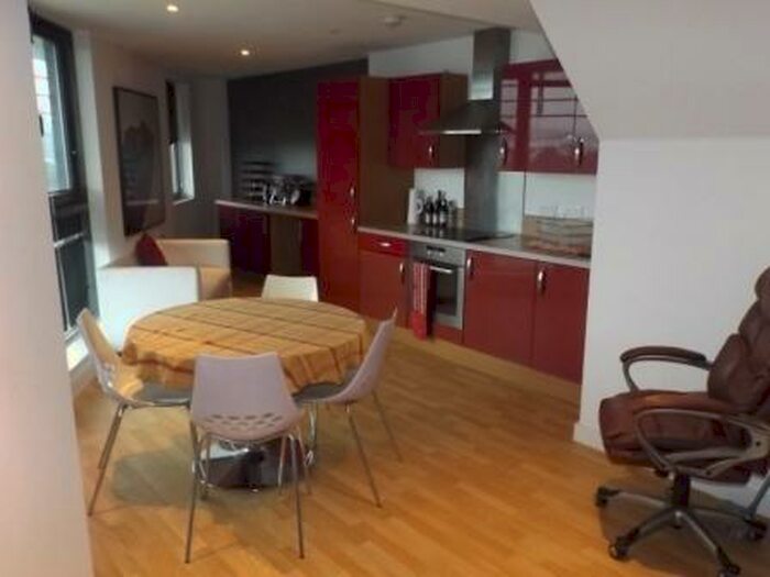 2 Bedroom Apartment To Rent In Echo Central One Cross Green Lane City Centre, LS9