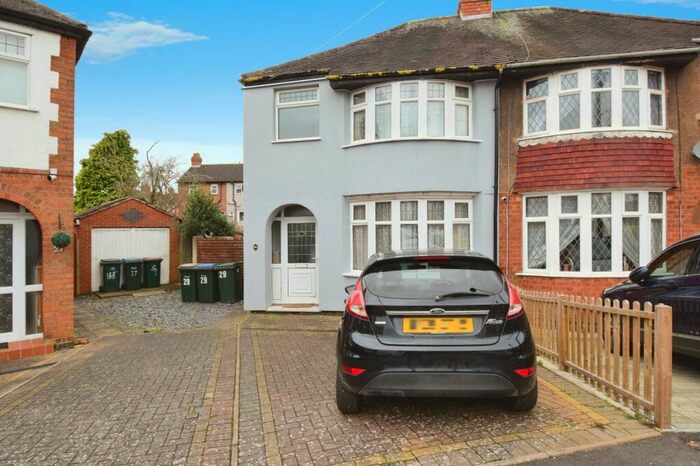 3 Bedroom Semi-Detached House For Sale In Hollow Crescent, Radford, Coventry, CV6