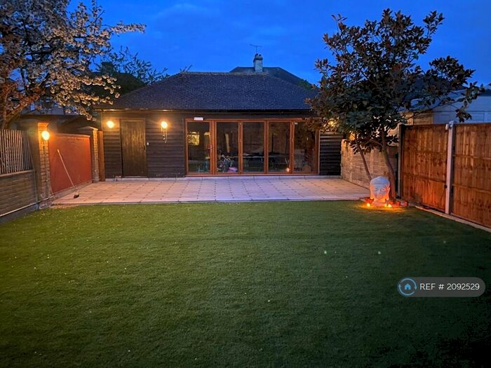 5 Bedroom Semi-Detached House To Rent In Chessington Avenue, Bexleyheath, DA7