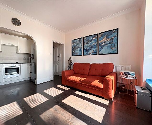 1 Bedroom Flat For Sale In Speldhurst Road, Tunbridge Wells, Kent, TN4