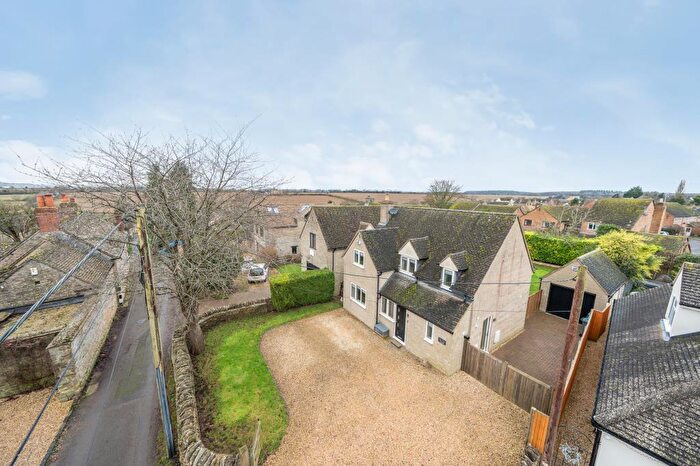 3 Bedroom Detached House For Sale In Stonesfield, Oxfordshire, OX29