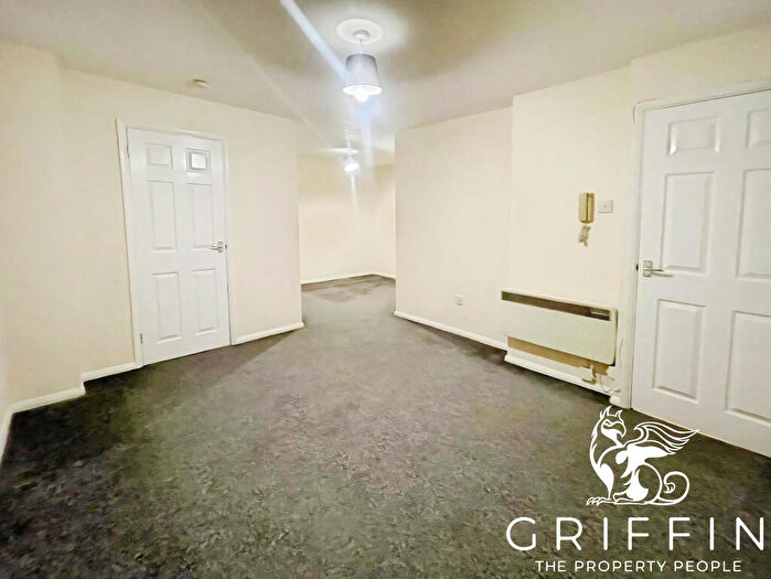 Studio To Rent In Falcon Avenue, Grays, RM17