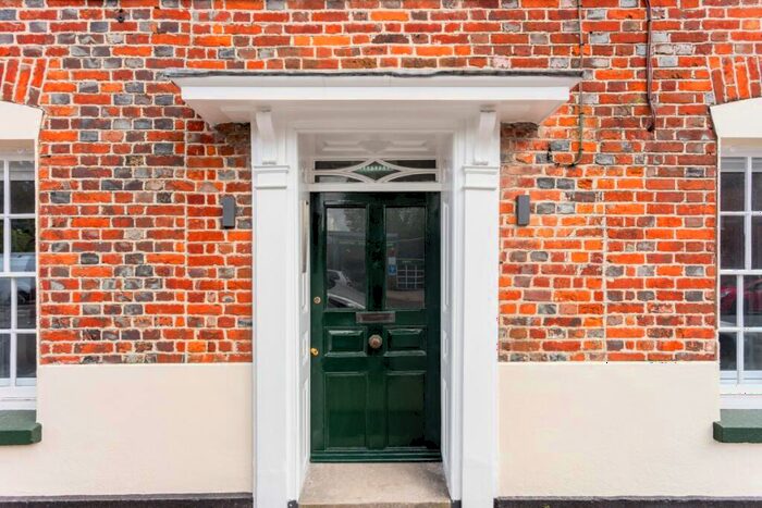 1 Bedroom Apartment To Rent In London Road Marlborough, SN8