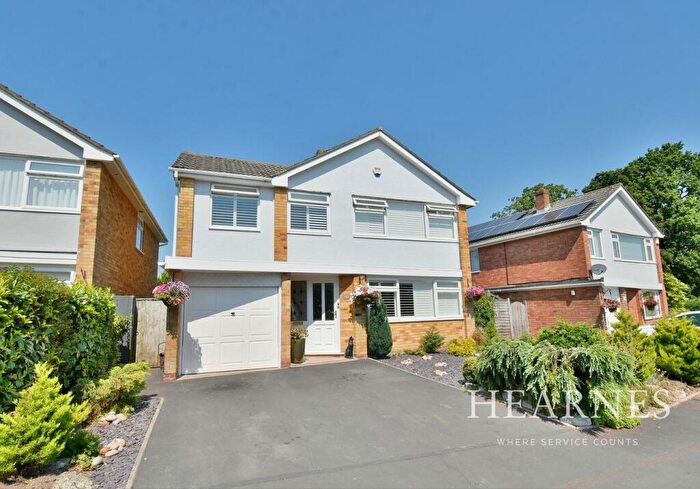 4 Bedroom Detached House For Sale In Wollaton Road, Ferndown, BH22