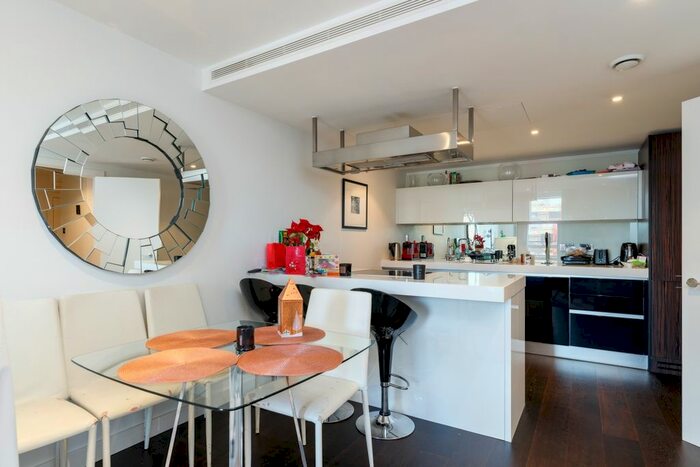 2 Bedroom Flat To Rent In Gatliff Road, London, SW1W