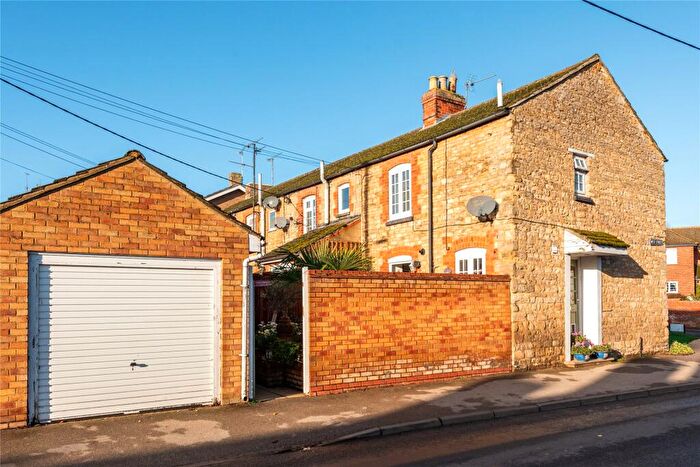 2 Bedroom End Of Terrace House For Sale In West Street, Olney, Buckinghamshire, MK46