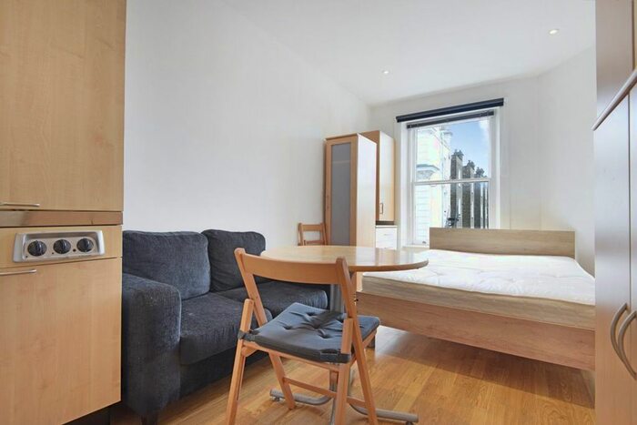 Studio To Rent In Courtfield Gardens, South Kensington, SW5