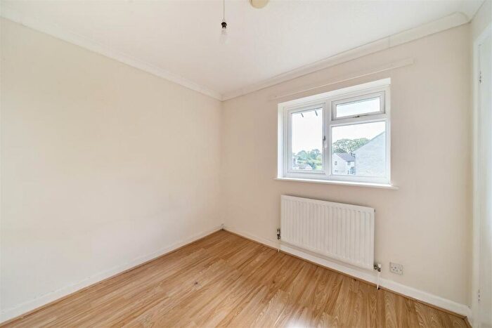 4 Bedroom Detached House For Sale In Meadowside, Mosterton, DT8