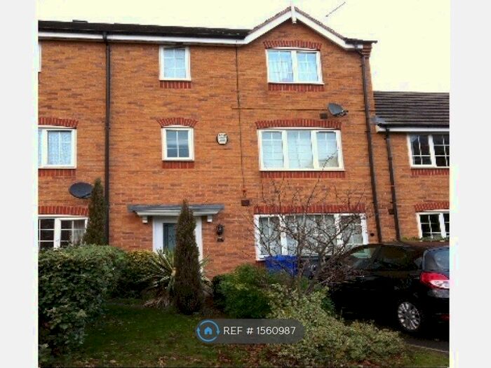 5 Bedroom Terraced House To Rent In Godwin Way, Stoke-On-Trent, ST4