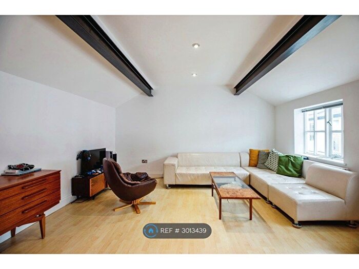 2 Bedroom Semi-Detached House To Rent In Medway Buildings, London, E3