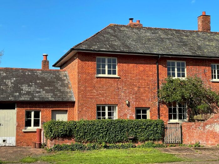 2 Bedroom Semi-Detached House To Rent In Exe View Road, Lympstone, EX8